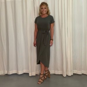 Olive Short Sleeve Scoop Neck Jersey Dress